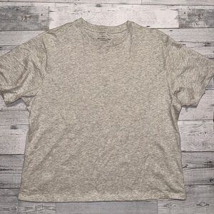 NWOT Abercrombie & Fitch Light Gray Short Sleeve Tee